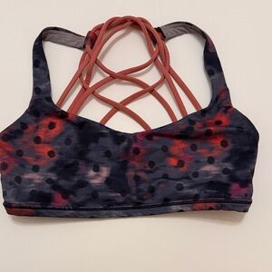 lululemon athletica FREE TO BE RETIRED PRINT Strappy Sports Bra - Black & ORANGE